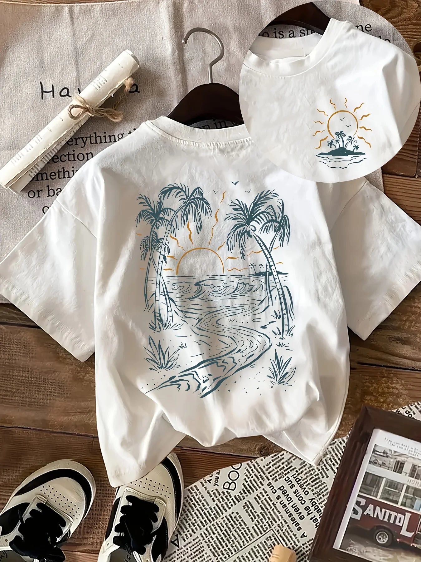 Women's Vintage Tropical Palm Tree and Sun Pattern Beach T-Shirt Short Sleeves Crew Neck Breathable and Comfortable